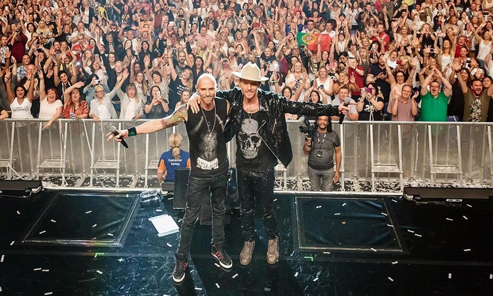 Ambiente do projeto Show de reencontro do Bros na O2 Arena com áudio K-array aplicado a shows, festivais e concertos no Reino Unido