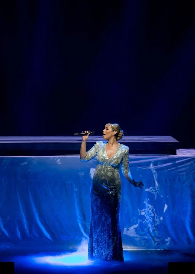 Ambiente do projeto Turnê "I Am" de Leona Lewis com áudio K-array aplicado a shows, festivais e concertos em Londres