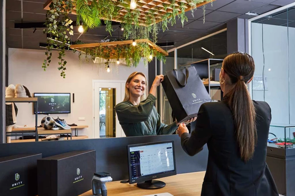 Ambiente do projeto Showroom de moda e varejo da Temera com áudio K-array aplicado a showrooms e espaços de demonstração em Scarperia e San Piero
