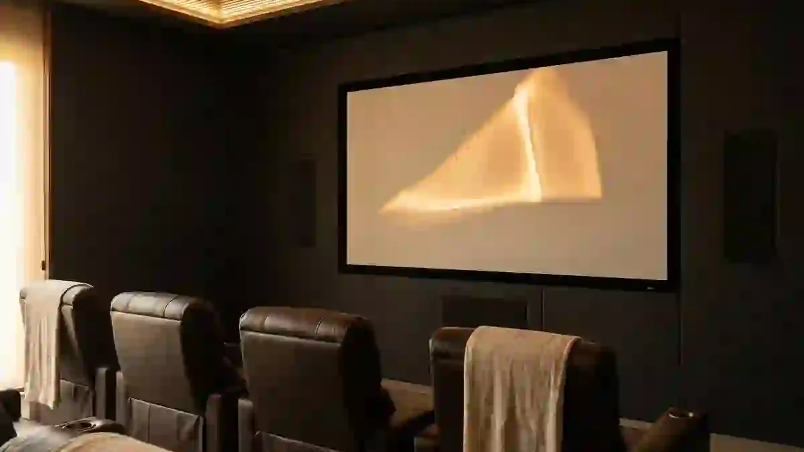 Gaming room onde desempenho e atmosfera jogam juntos em ambiente projetado pela MyConcert